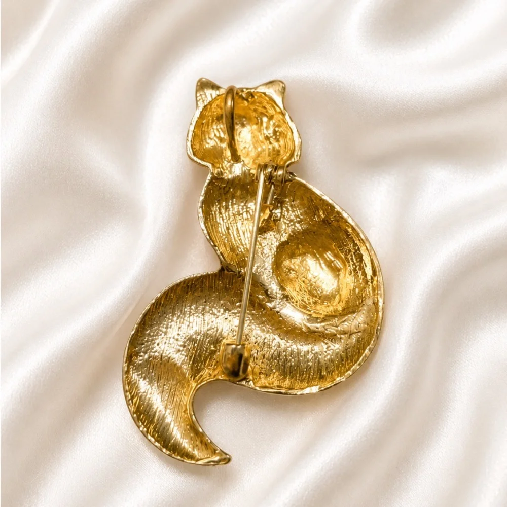 Fox Brooch/Pendant with Amber Crystals and White Enamel
